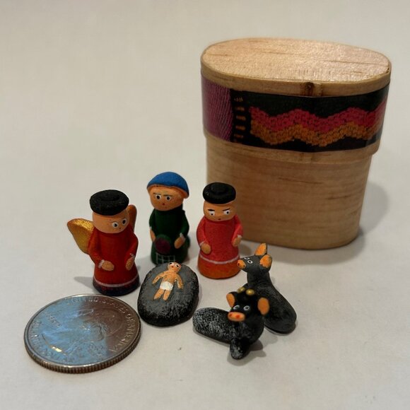 Very Tiny Clay Nativity Set in Small Lidded Box - Picture 10 of 13